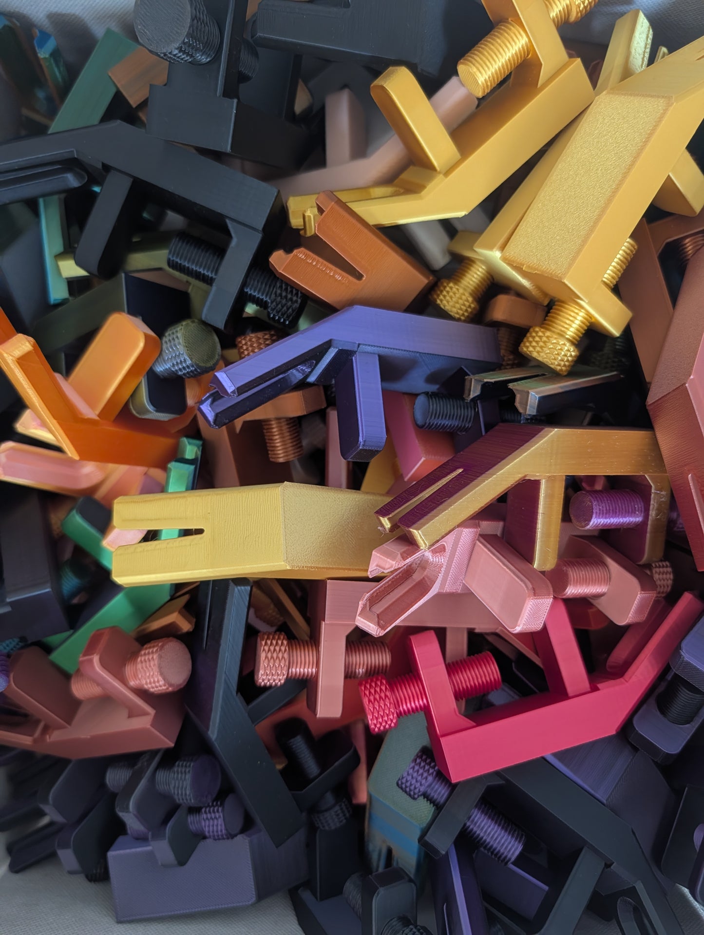Mystery Metalic Colour Table Clamp Zipper jig Easily add zip pulls to Zip Tape Zip Jig Zip Accessory